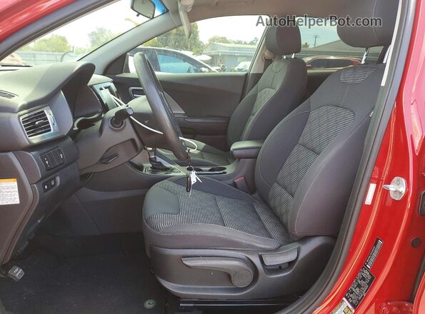 KNDCB3LC8H5048228 2017 KIA NIRO Red Front interior view