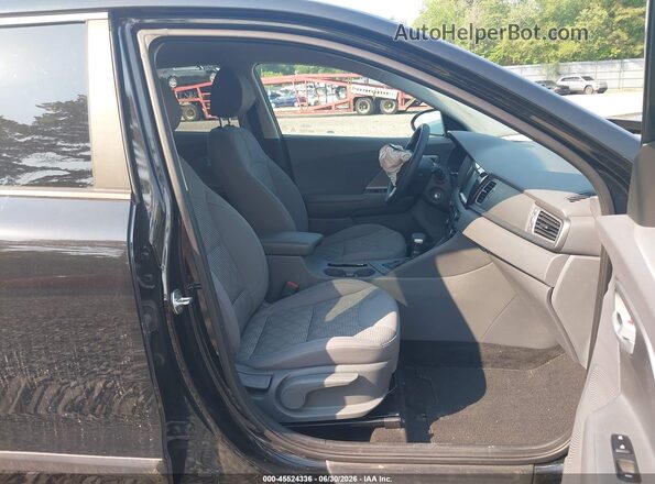 KNDCB3LC8J5176507 2018 KIA NIRO Black წინა სალონის ხედი