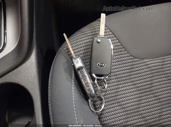 KNDCB3LC8L5422751 2020 KIA NIRO Черный Вид панели приборов