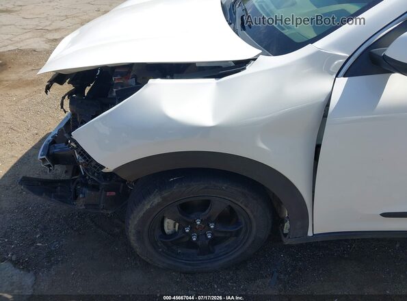 KNDCB3LC8N5511058 2022 KIA NIRO White Rear interior view