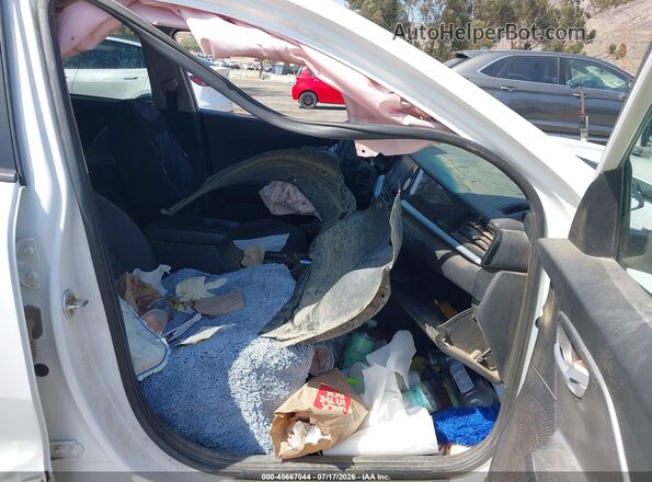 KNDCB3LC8N5511058 2022 KIA NIRO White Front interior view
