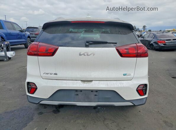 KNDCB3LC8N5514980 2022 KIA NIRO White Вид ззаду