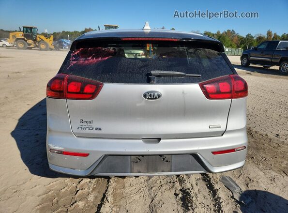 KNDCB3LC9J5132399 2018 KIA NIRO Silver Widok z tyłu