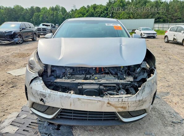 KNDCB3LCXH5044116 2017 KIA NIRO Silver Widok z przodu