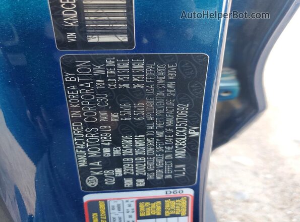KNDCB3LCXJ5170692 2018 KIA NIRO Blue Engine compartment view