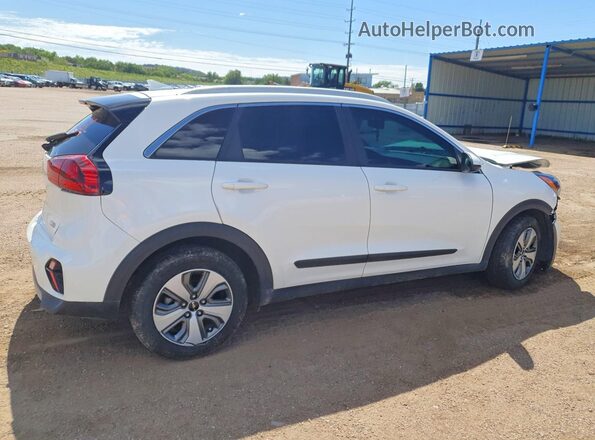 KNDCB3LCXN5534664 2022 KIA NIRO White Rear right