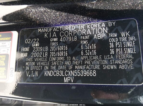 KNDCB3LCXN5539668 2022 KIA NIRO Black Vista del compartimento del motor