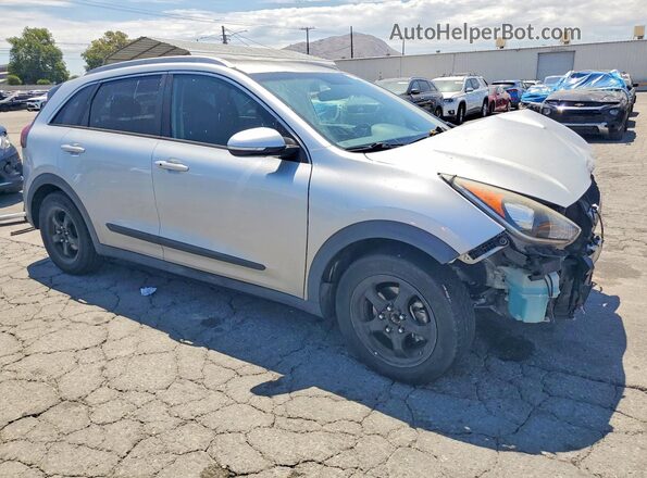 KNDCC3LC0H5068275 2017 KIA NIRO Silver Передня права чверть
