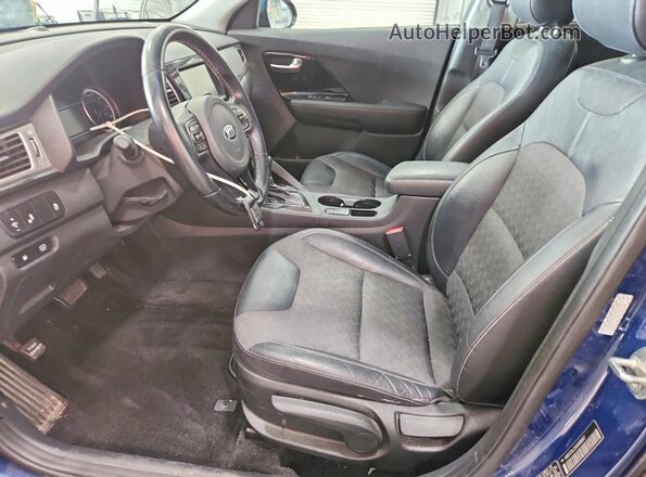 KNDCC3LC2H5089967 2017 KIA NIRO Blue Front interior view