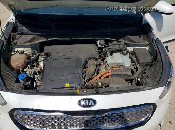 KNDCC3LC2H5094733 2017 KIA NIRO White Սալոնի հետևի տեսք