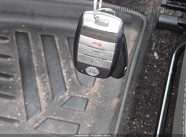 KNDCC3LC5H5037281 2017 KIA NIRO Silver Vista del salpicadero