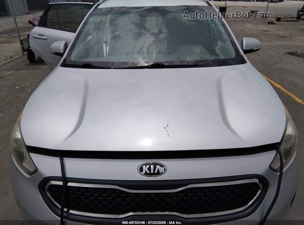 KNDCC3LC5H5037281 2017 KIA NIRO Silver Vista del cuadro de instrumentos