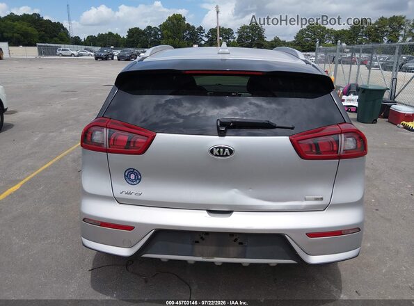KNDCC3LC5H5037281 2017 KIA NIRO Silver 