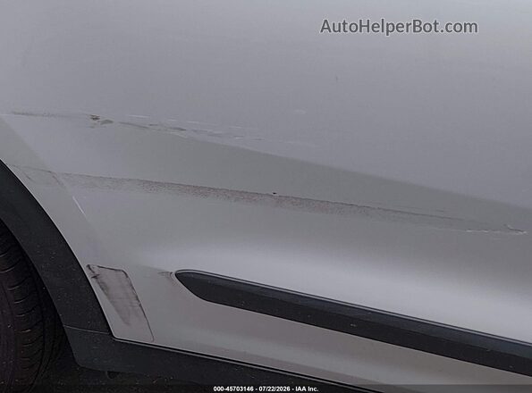 KNDCC3LC5H5037281 2017 KIA NIRO Silver 