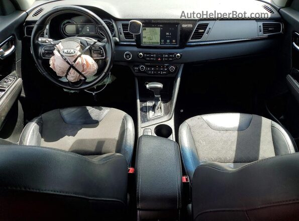 KNDCC3LC6J5151554 2018 KIA NIRO Gray Вид панелі приладів