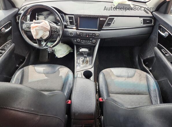 KNDCC3LC6K5250229 2019 KIA NIRO Серебряный Вид панели приборов