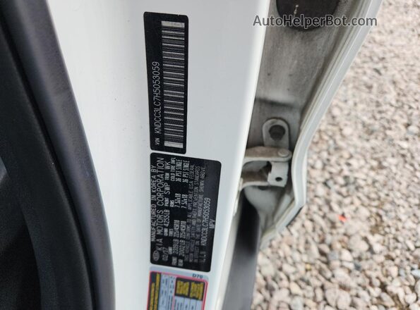 KNDCC3LC7H5053059 2017 KIA NIRO Белый Вид подкапотного пространства