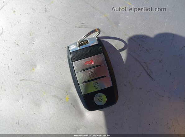 KNDCC3LC7H5054020 2017 KIA NIRO White Widok deski rozdzielczej