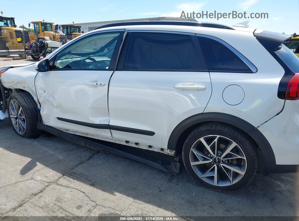 KNDCC3LCXN5534435 2022 KIA NIRO White Widok wnętrza 360 stopni
