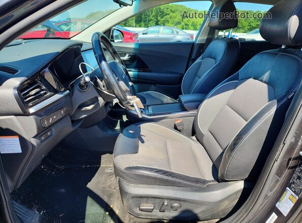 KNDCC3LG2N5159711 2022 KIA NIRO Серый Вид салона спереди
