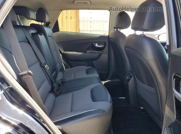 KNDCC3LG4L5074804 2020 KIA NIRO Blue Widok wnętrza z tyłu