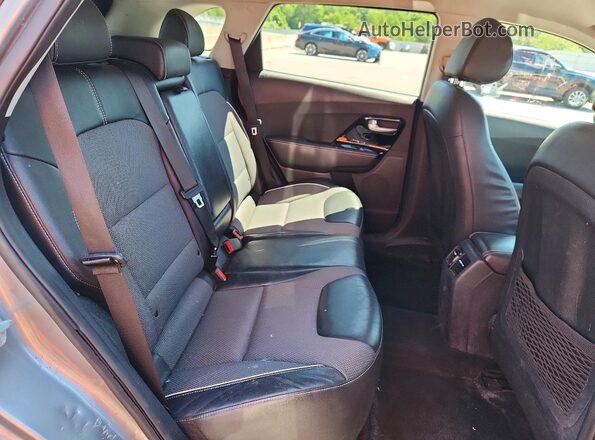 KNDCC3LG6N5159775 2022 KIA NIRO Silver Vista de los asientos traseros