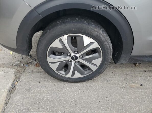 KNDCC3LG6N5161008 2022 KIA NIRO Gray 