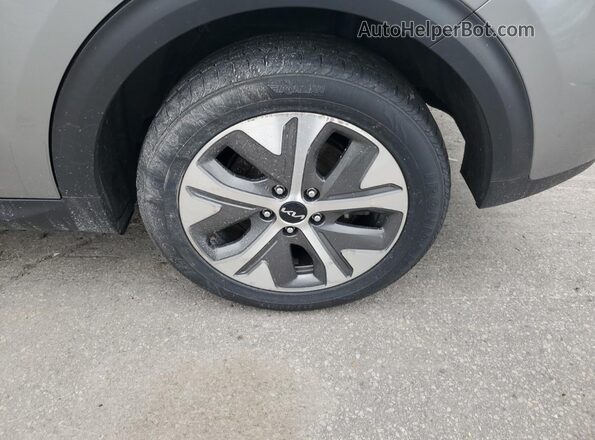 KNDCC3LG6N5161008 2022 KIA NIRO Gray 