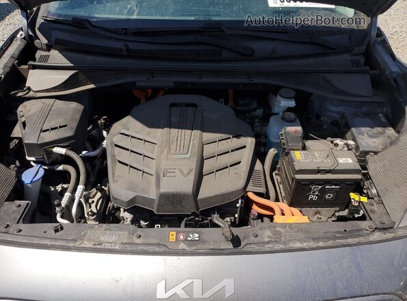 KNDCC3LG8N5138619 2022 KIA NIRO Silver Engine compartment view
