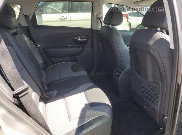 KNDCC3LG8N5138619 2022 KIA NIRO Silver Rear interior view