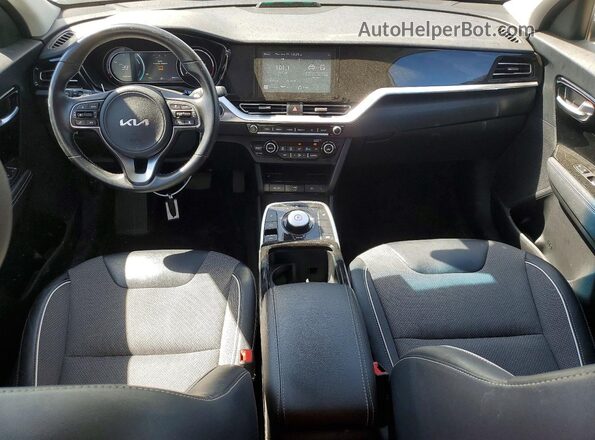 KNDCC3LG8N5159826 2022 KIA NIRO White Առջևի վահանակի տեսք
