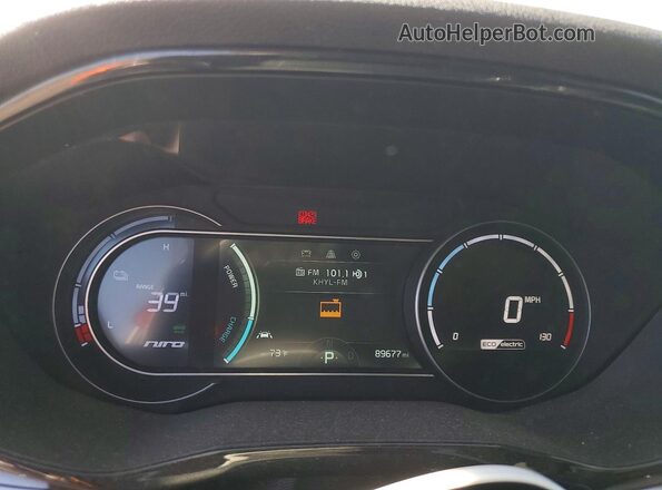 KNDCC3LG8N5159826 2022 KIA NIRO White Սարքավորումների վահանակի տեսք