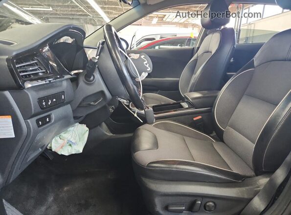 KNDCC3LG8N5160328 2022 KIA NIRO Gray 
