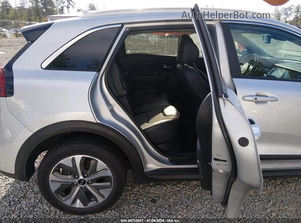 KNDCC3LG9L5062793 2020 KIA NIRO EV Silver Widok naklejki z numerem VIN