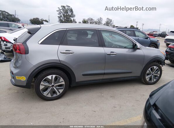 KNDCC3LG9N5138600 2022 KIA NIRO EV Silver Widok wnętrza z tyłu