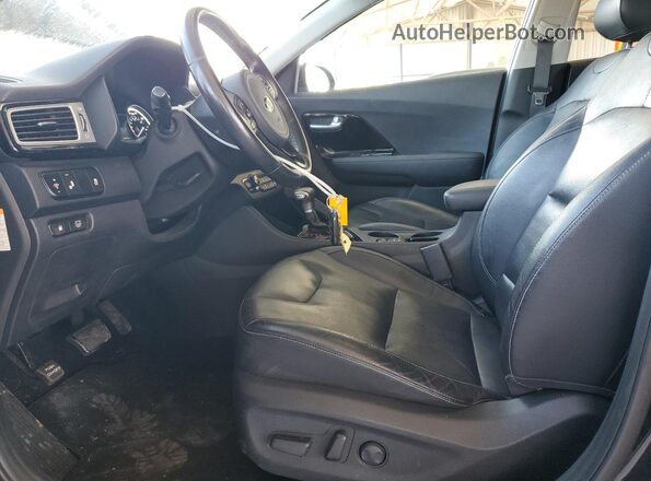 KNDCE3LC7H5049863 2017 KIA NIRO Черный Вид салона спереди