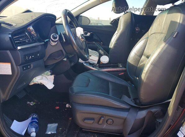 KNDCE3LG6N5145997 2022 KIA NIRO Черный Вид салона спереди