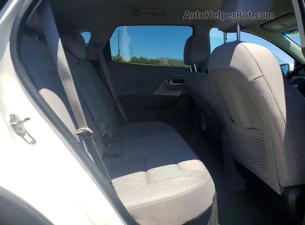 KNDCM3LD0K5343835 2019 KIA NIRO White Вид задньої частини салону