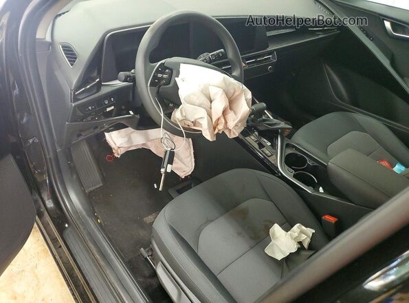 KNDCP3LE0S5306056 2025 KIA NIRO Black Առջևի վահանակի տեսք