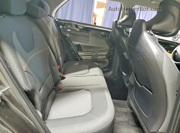 KNDCP3LE0T5322811 2026 KIA NIRO Charcoal Սալոնի հետևի տեսք