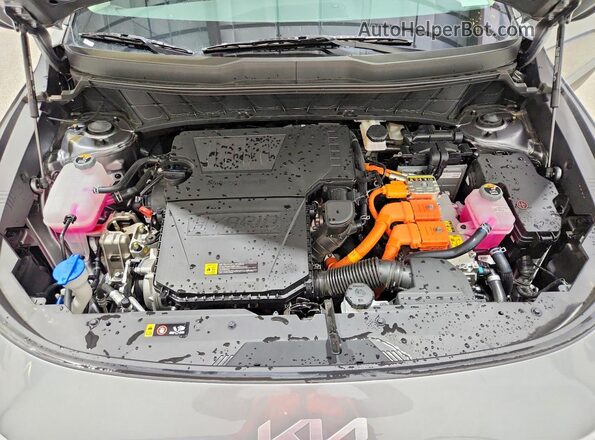 KNDCP3LE1T5331808 2026 KIA NIRO Silver Սալոնի հետևի տեսք