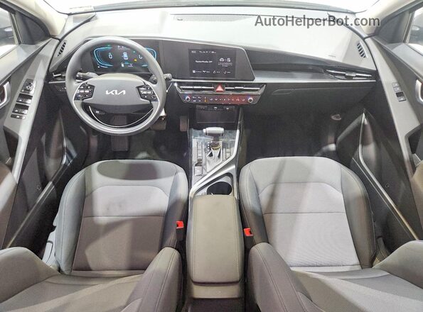 KNDCP3LE1T5331808 2026 KIA NIRO Silver Առջևի վահանակի տեսք