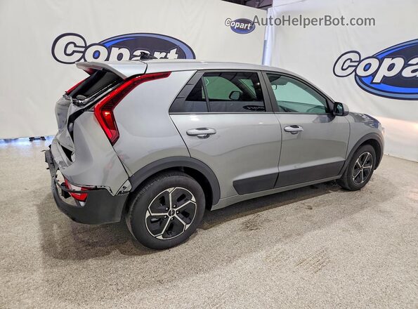 KNDCP3LE1T5331808 2026 KIA NIRO Silver Հետևի աջ