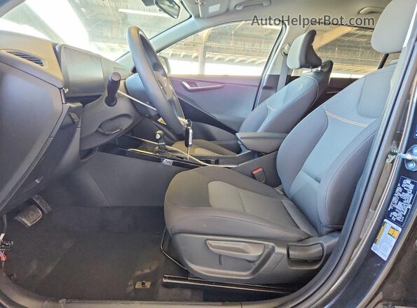 KNDCP3LE1T5340587 2026 KIA NIRO Gray Front interior view