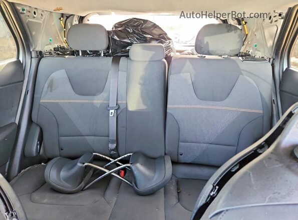 KNDCP3LE2T5324589 2026 KIA NIRO Silver Հետևի նստատեղերի տեսք