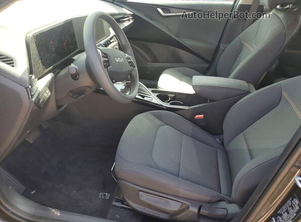 KNDCP3LE3T5357245 2026 KIA NIRO Gray Вид салону спереду