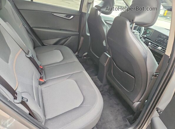 KNDCP3LE4T5318129 2026 KIA NIRO Gray Հետևի նստատեղերի տեսք