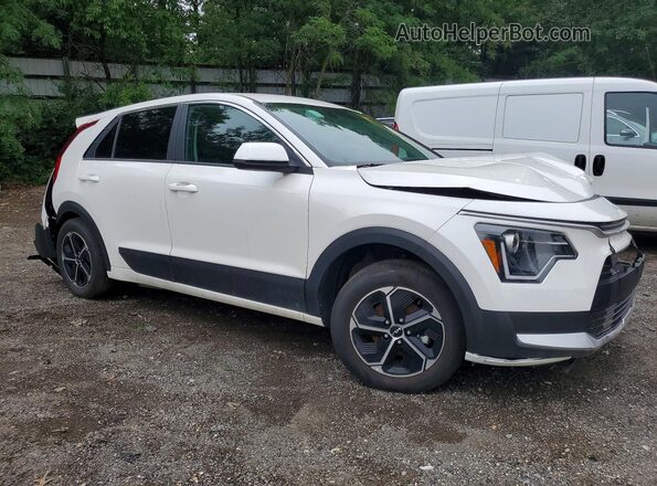 KNDCP3LE4T5325081 2026 KIA NIRO White Առջևի աջ