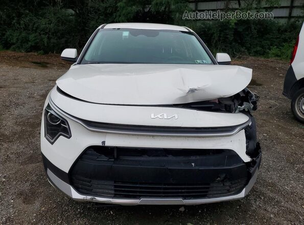 KNDCP3LE4T5325081 2026 KIA NIRO White Դիմացի տեսք