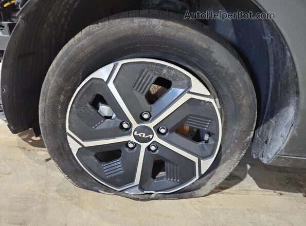 KNDCP3LE5T5320276 2026 KIA NIRO Black 